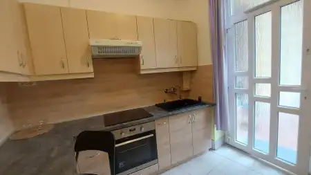 Kiadó téglalakás, Budapest, VIII. kerület 1 szoba 32 m² 180 E Ft/hó